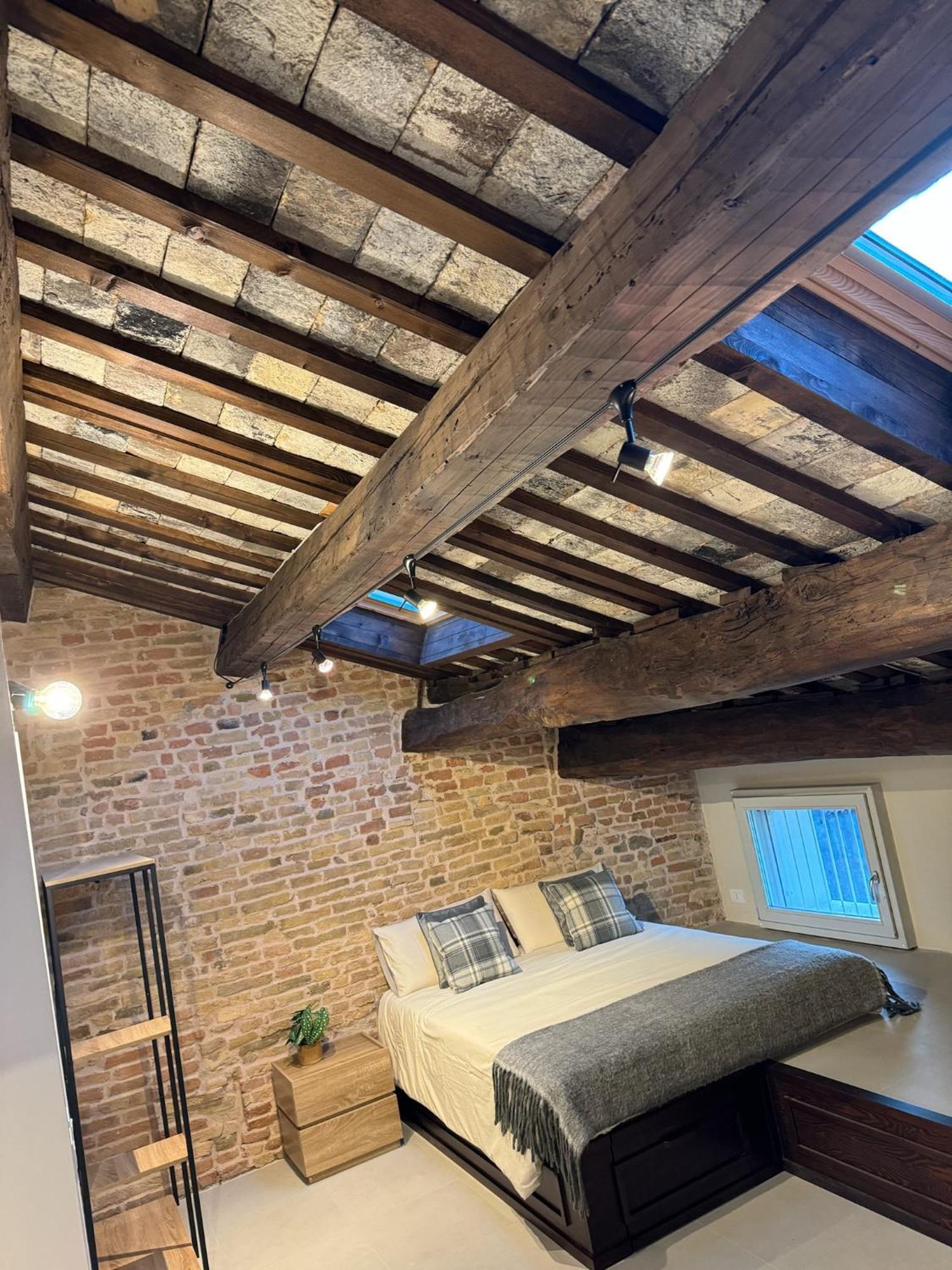 Noua Luxury Studio Apartments ราเวนนา ภายนอก รูปภาพ