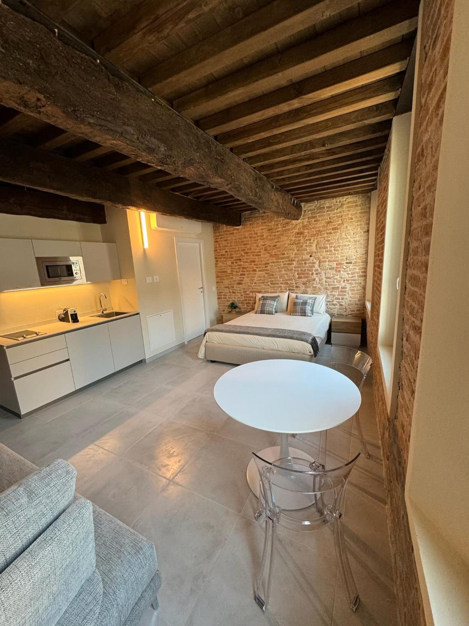 Noua Luxury Studio Apartments ราเวนนา ภายนอก รูปภาพ
