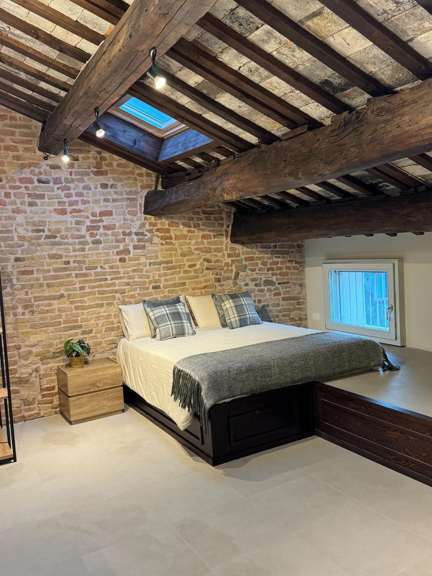 Noua Luxury Studio Apartments ราเวนนา ภายนอก รูปภาพ