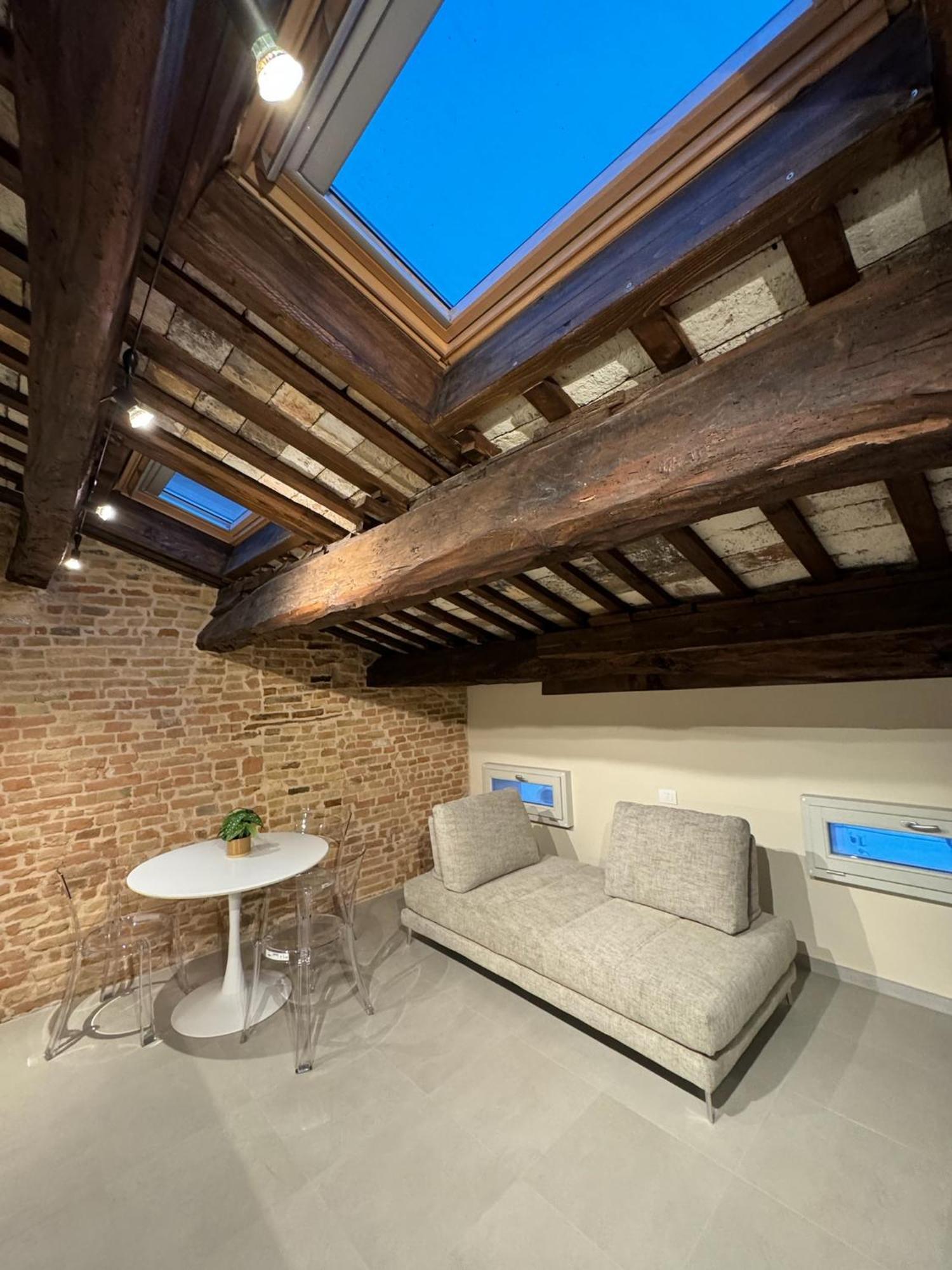 Noua Luxury Studio Apartments ราเวนนา ภายนอก รูปภาพ